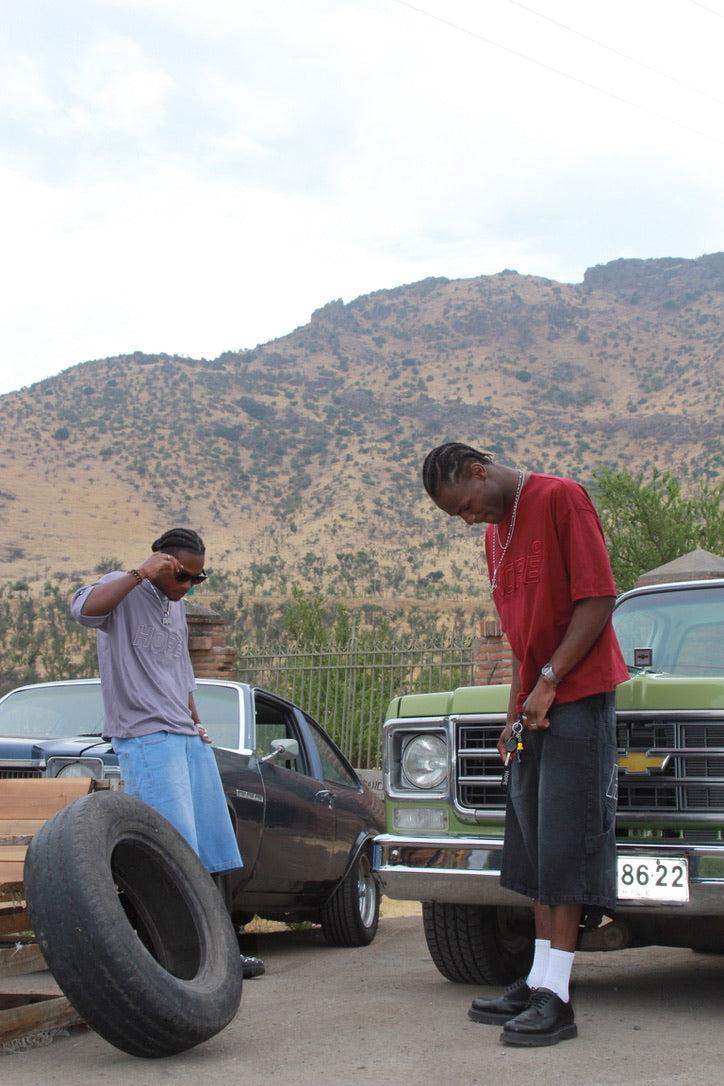 𝐁𝐨𝐱𝐲 𝐭-𝐬𝐡𝐢𝐫𝐭